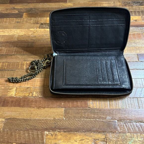 Fiorentini + Baker Leather Wallet Purse – Crosshatch Texture – Brass Chain - Picture 4 of 8